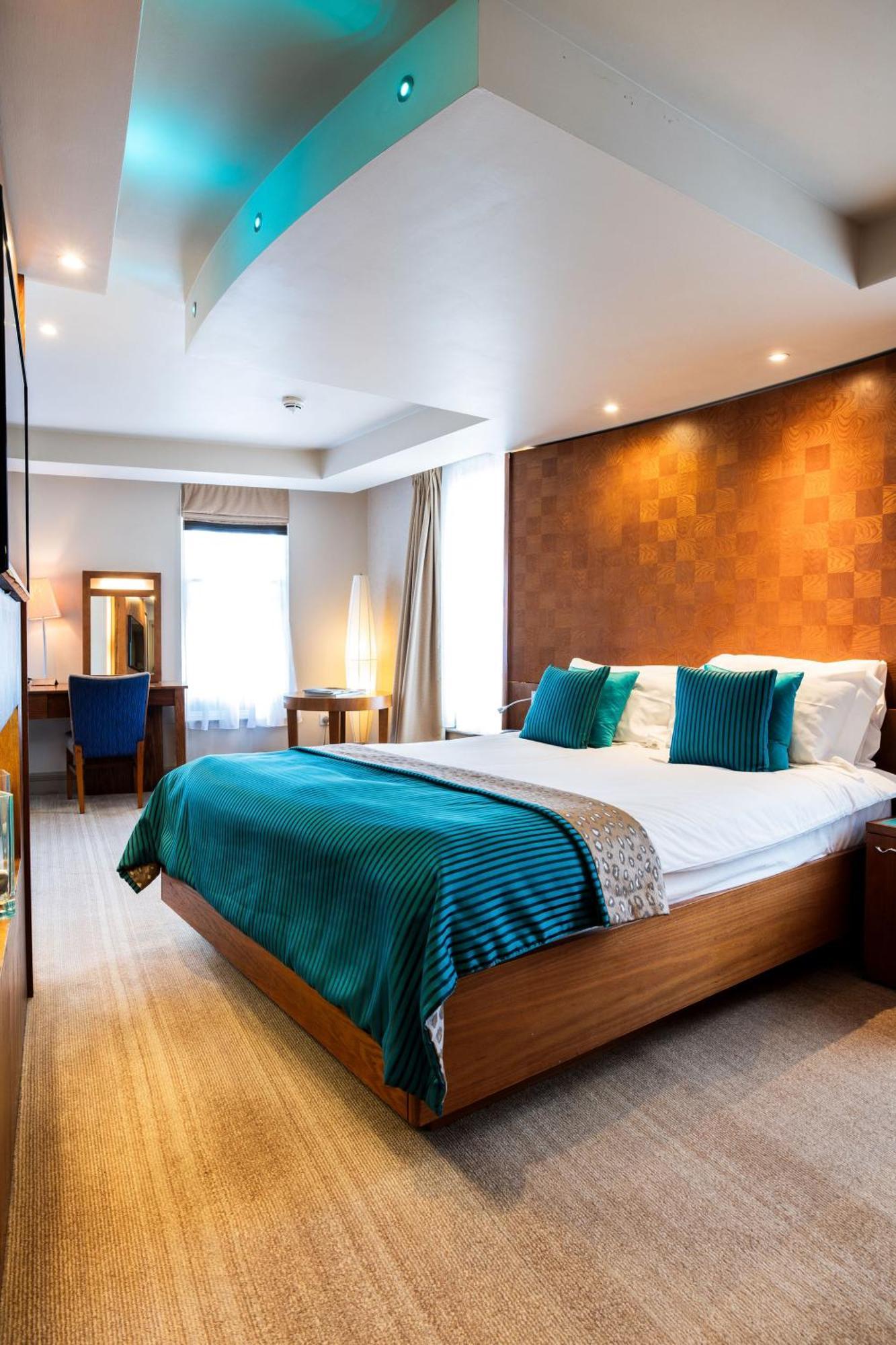 The Royal Yacht Hotel Saint Helier Exterior photo